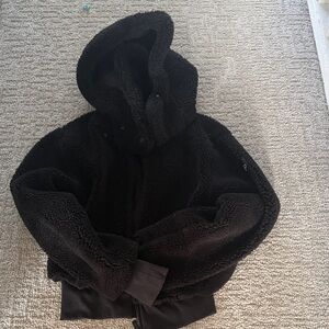 ALO Yoga foxy Black Sherpa Jacket